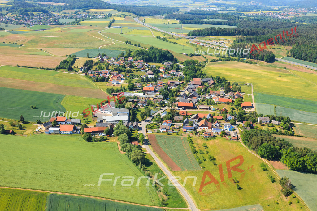 Luftbild von Rohrbach Grub - Luftaufnahme wurde 2015 von https://frankenair.de mittels Flugzeug (keine Drohne) erstellt - die Geschenkidee