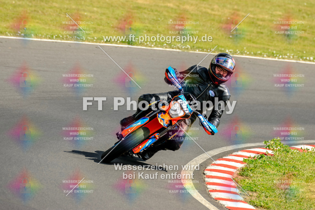 _OTO2629 | Hier findet Ihr Bilder von Touristenfahrten auf der Nürburgring Nordschleife oder von anderen Veranstaltungen die ich besucht habe. Viel Spass beim Durch Schauen 