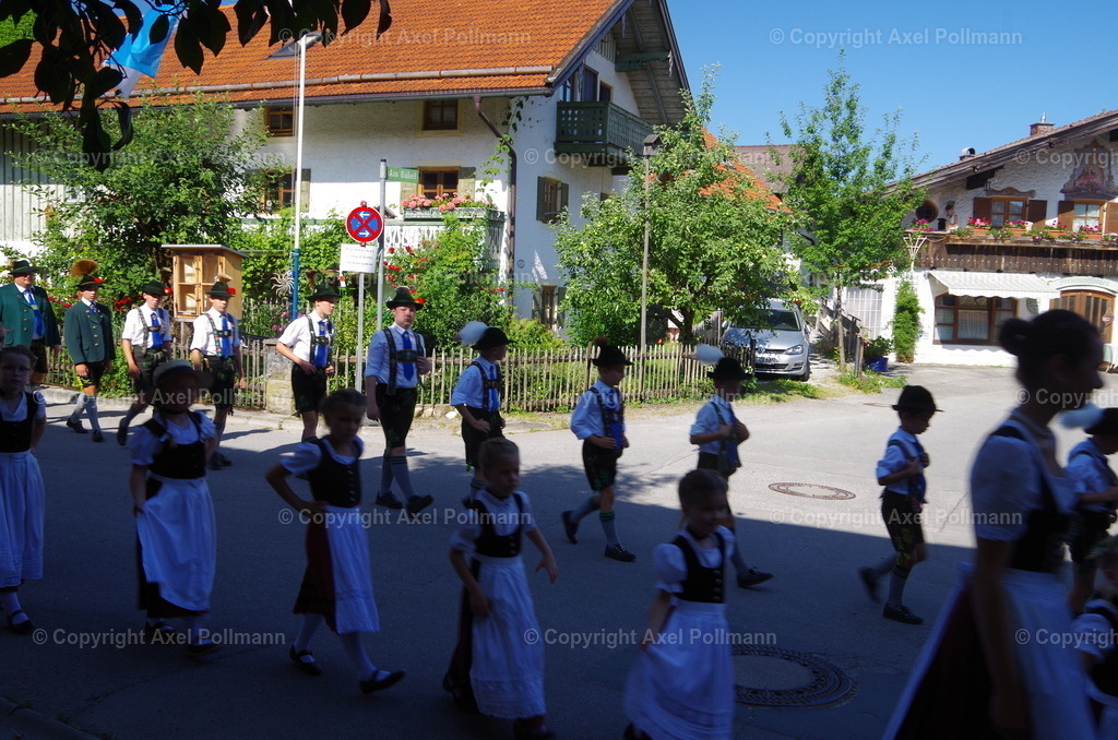 IMGP5181 | fotografiert von Axel PollmannLeonhardi Wallfahrt Benediktbeuern und Murnau, Fronleichnam, Fasching, Landschaft im Loisachtal und Benediktbeuern  - Realisiert mit Pictrs.com