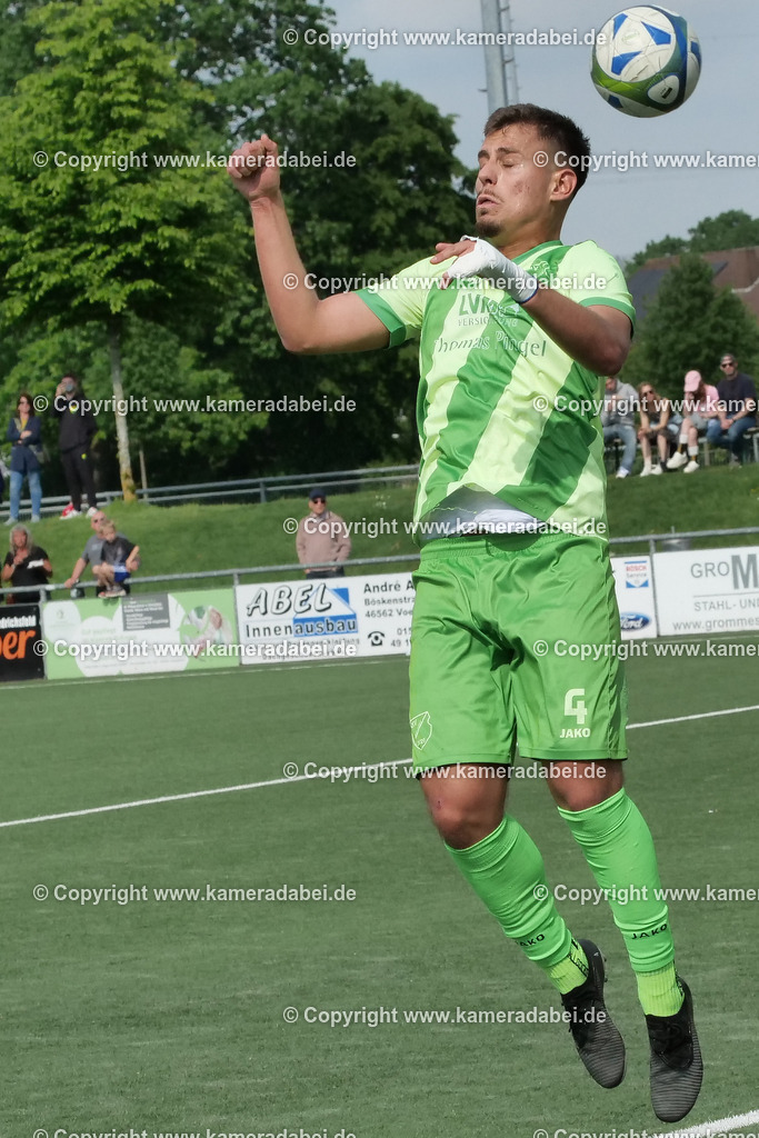 Fußball : Bezirksliga : SV 08/29 Friedrichsfeld - Borusia Veen am 10.05.2026 in Voerde Friedrichsfeld | Fußball : Bezirksliga : SV 08/29 Friedrichsfeld - Borusia Veen am 10.05.2026 in Voerde Friedrichsfeld - Realisiert mit Pictrs.com