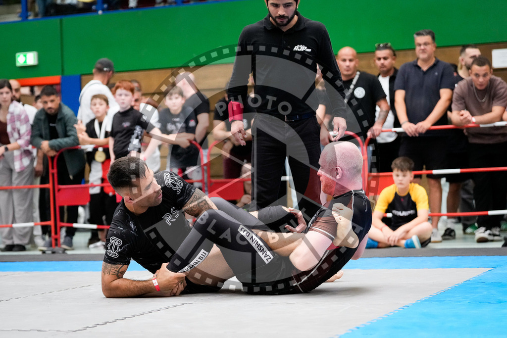 20250920PBB5048 | Athletes compete during the AJP Tour Hamburg International Jiu-Jitsu Championship, on September 20, 2025 in Hamburg, Germany. © Chiara Dazi / photoblackbelt