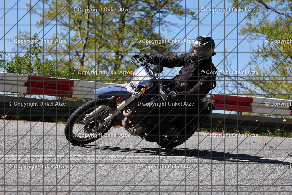 IMG_7643 | Fotograf am Kyffhäuser. Onkel Atze. Kyffhäuser Rennstrecke. Café36. Motorsportfotografie. - Realisiert mit Pictrs.com