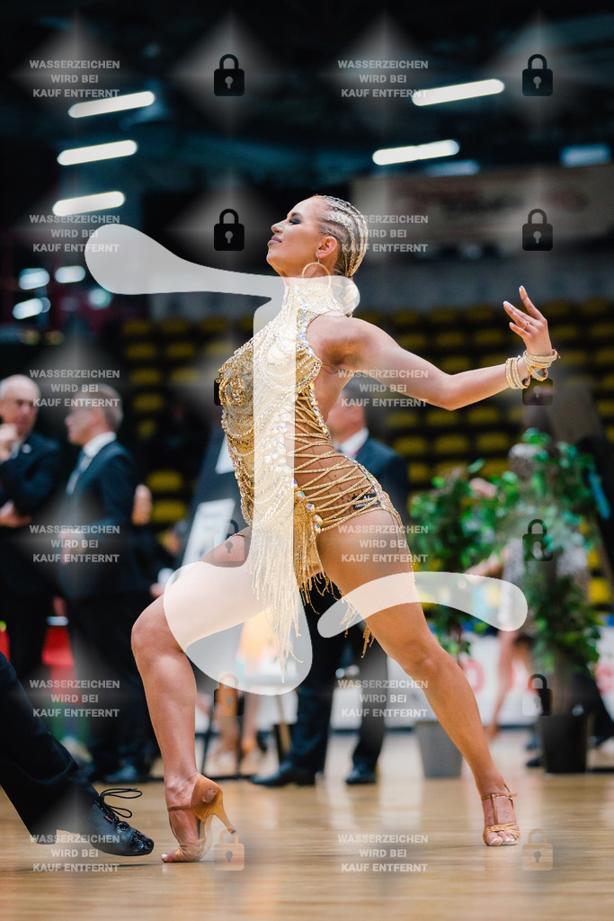 Hessen Tanzt WDSF Open Youth Latin 5th (17) Philipp Bogdanov _ Seraphina Bogdanov (TSZ Diamant Düsseldorf)-2025-05-17-2691 | Webshop for digital downloads and prints of dance sport, event & show photographer Julian Link - Realisiert mit Pictrs.com