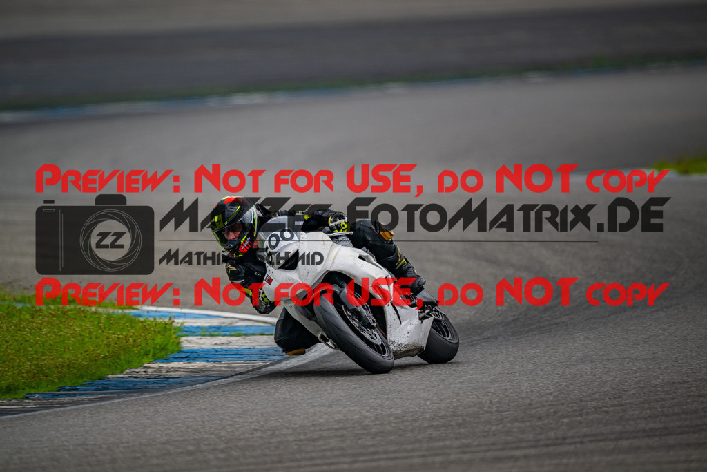 MaZZes_FotoMatrix_240702_6007705_8862 | ROT