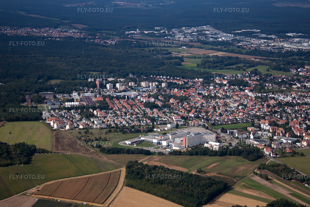Vue aérienne: Vue de la ville à Haguenau dans le département Bas Rhin, France. Photo: IMG_53534.jpg prise le 30/09/2012 par Werner Riehm/FLY-FOTO.euRésolution de l'original: 4752 x 3168 px