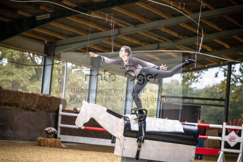 DOS_0647 | Entdecke hochwertige Reitturnierfotos von Foto Oger. Professionell, emotional und authentisch – jetzt Lieblingsmomente im Shop bestellen.Deutschlandweite Turnierfotografie. - Realisiert mit Pictrs.com