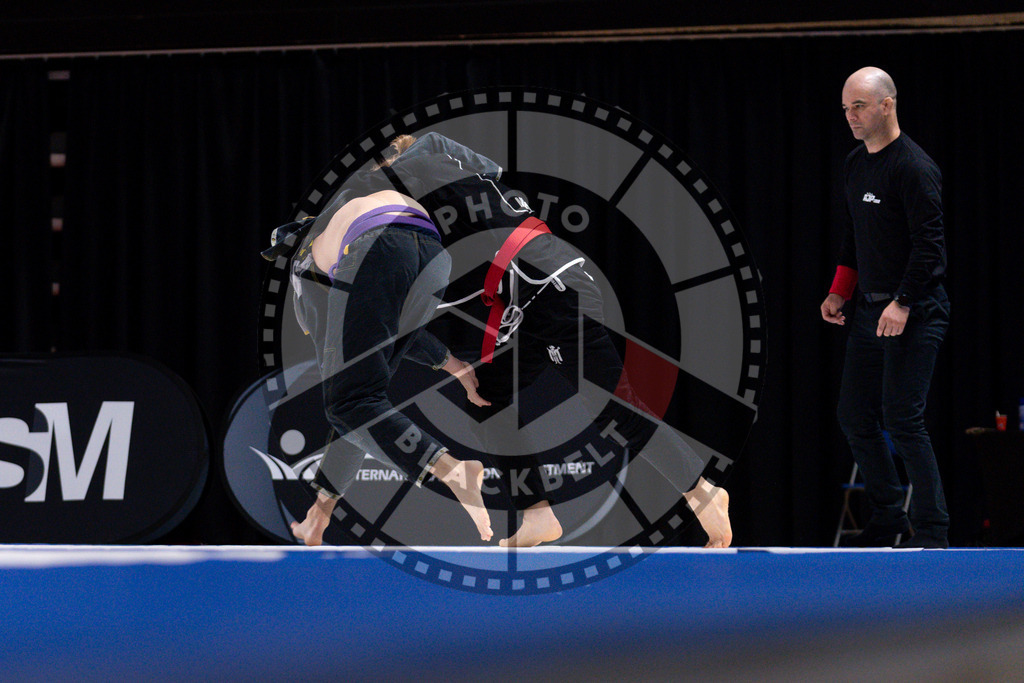 20241013PBB2909 | Athletes compete during the AJP Tour Europe Continental Jiu-Jitsu Amateurs & Masters Championship on October 13, 2024 in Almere near Amsterdam, Netherlands. © Chiara Dazi / photoblackbelt