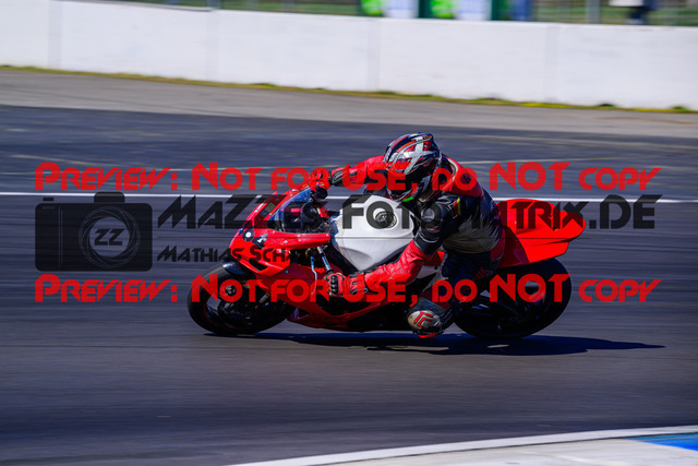 MaZZes_Fotomatrix_20250407_6021986_0455 | ROT