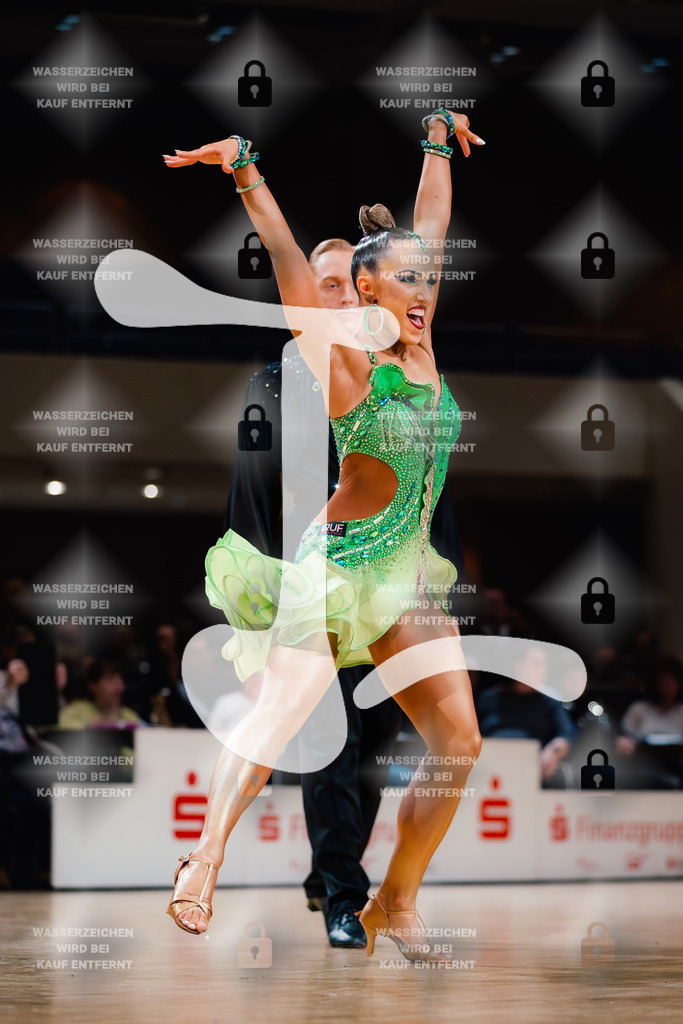 Goldstadtpokal 2025 - WDSF World Open Latin 29th (36) Kevin Baumann _ Alisa Klemm (Schwarz Weiß Club Pforzheim)-2025-01-25-5749 | Webshop for digital downloads and prints of dance sport, event & show photographer Julian Link - Realisiert mit Pictrs.com