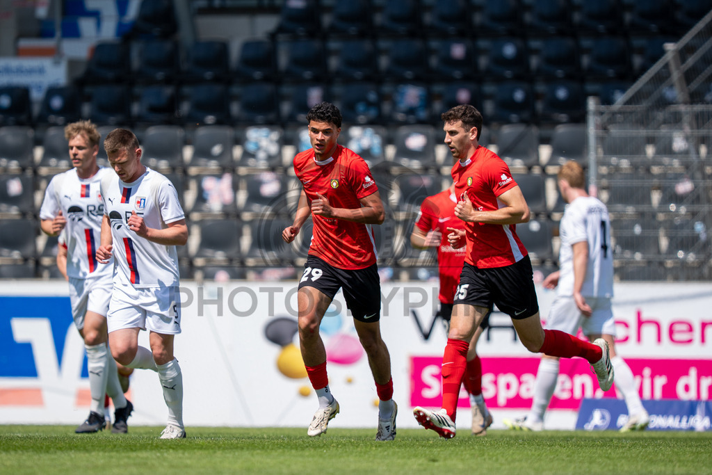 SG Sonnenhof Großaspach vs. SG Barockstadt Fulda-Lehnerz, Fussball, Regionalliga Suedwest, 33. Spieltag, 09.05.2026 | Brooklyn Schwarz (SG Sonnenhof Großaspach, #29),SG Sonnenhof Großaspach vs. SG Barockstadt Fulda-Lehnerz, Fussball, Regionalliga Suedwest, 33. Spieltag, 09.05.2026