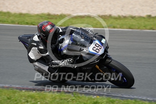 2024_06_21_PBK_14040 | Sportfotografie; SlowMotion; Video; Rennstrecke; Hafeneger; Speer; Racing; RSE; BMW; CBO; Trackday; Motorsportarena; Hockenheimring; Brno; Most; Barcelona; Valencia