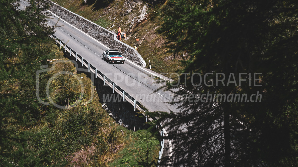 19. Arosa ClassicCar 2023 - 2. September 2023 | 19. Arosa ClassicCar 2023
Arosa, Schweiz
Studach Martin aus Chur mit der Startnummer 208 in einem Triumph TR8, Jahrgang 1980, in der Klasse Classic Trophy.
@arosaclassiccar, @arosa.official, #arosaclassiccar, #arosa, #76curves, #classiccar
Bild: Sportfotografie Markus Aeschimann | www.markus-aeschimann.ch - Realisiert mit Pictrs.com