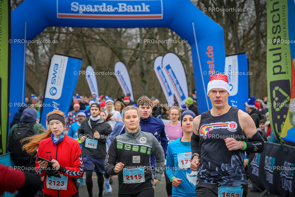 6. Bonner Nikolauslauf; Bonn, 14.12.2025 | Impressionen vom 6. Bonner Nikolauslauf am 14.12.2025 in Bonn (Nordrhein-Westfalen). 