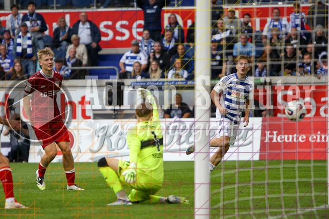 MSV Duisburg vs VfB Stuttgart II - 3. Liga | Duisburg, Deutschland, 02.08.25:   Patrick Sussek (MSV Duisburg) erzielt das Tor zum 2:1 waehrend des Spiels der 3. Liga MSV Duisburg vs VfB Stuttgart II in der schauinsland-reisen-arena(Foto von Brauer-Fotoagentur / Adrian Schlueter)