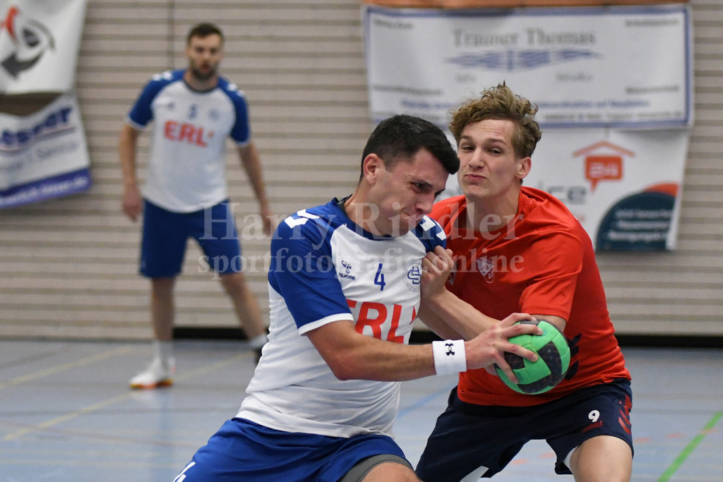 HC Deggendorf : ETSV 09 Landshut II | Valentin Lotos  (HC Deggendorf  #4) - Realisiert mit Pictrs.com