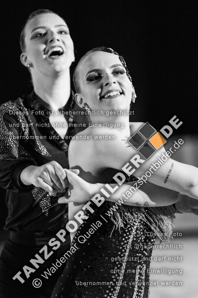 20250503-00328 | Hier finden Sie Tanz Bilder vom Latein und Standard Formationen tanzen. Sportbilder vom Tanzsport. Schöne Fotos und von Weltmeisterschaft, Europameisterschaft, Bundesliga, Regionalliga, Oberliga und Landesliga sowie von GOC Stuttgart, DanceComp, WM Bremen