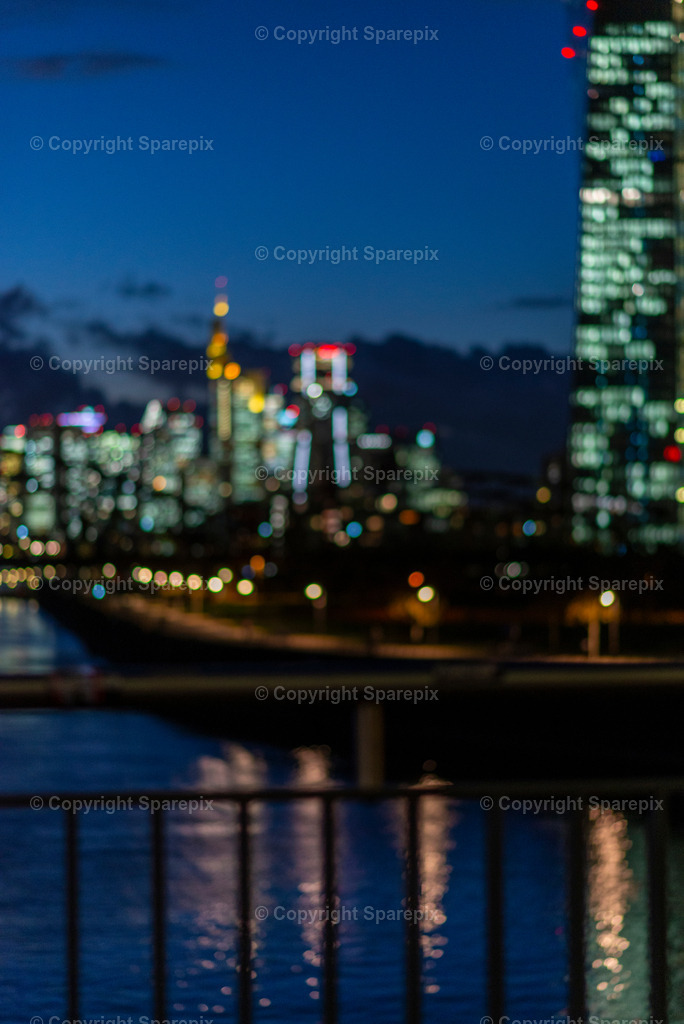 CRO_Frankfurt_Skyline_Bokeh57 | sparepix - Realisiert mit Pictrs.com