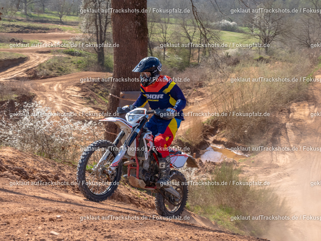 Schweyen040525-91 | Trackshots.de / Fokuspfalz.de - Realisiert mit Pictrs.com