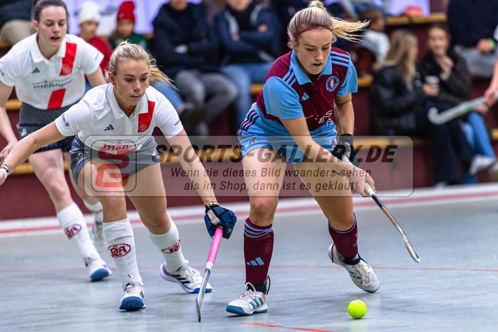 SM_20231216-D5A_5377 | 1.Bundesliga Hallenhockey  (W) UHC - DCadA / 3:2 (2:2)