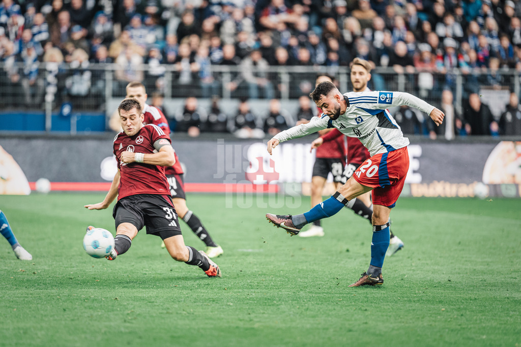 Fußball | Männer | Saison 2024/2025 | 2. Fußball-Bundesliga | 11. Spieltag | Hamburger SV vs. 1. FC Nürnberg | 03.11.2024 | Marco Richter (#20, HSV) beim Torschuss