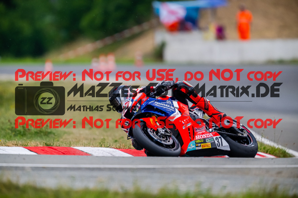 MaZZes_FotoMatrix_220723_5325 | IDM1000