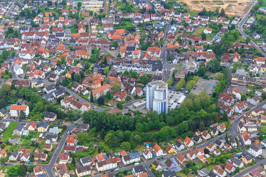 Luftbild: Kursana Domizil Bruchköbel Haus Helena in Bruchköbel im Bundesland Hessen in Deutschland. Foto: IMG_088852.jpg vom 20.05.2016 durch Werner Riehm/FLY-FOTO.deAltenheim in Bruchköbel, Pflege und betreutes Wohnen