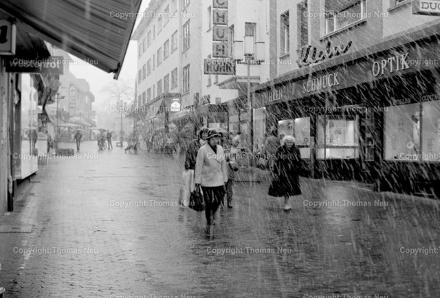 november_1987-2 | Mittwochsserie, Bensheim, Fußgängerzone, Schneetreiben im Jahre 1987, ,, Bild: Thomas Neu