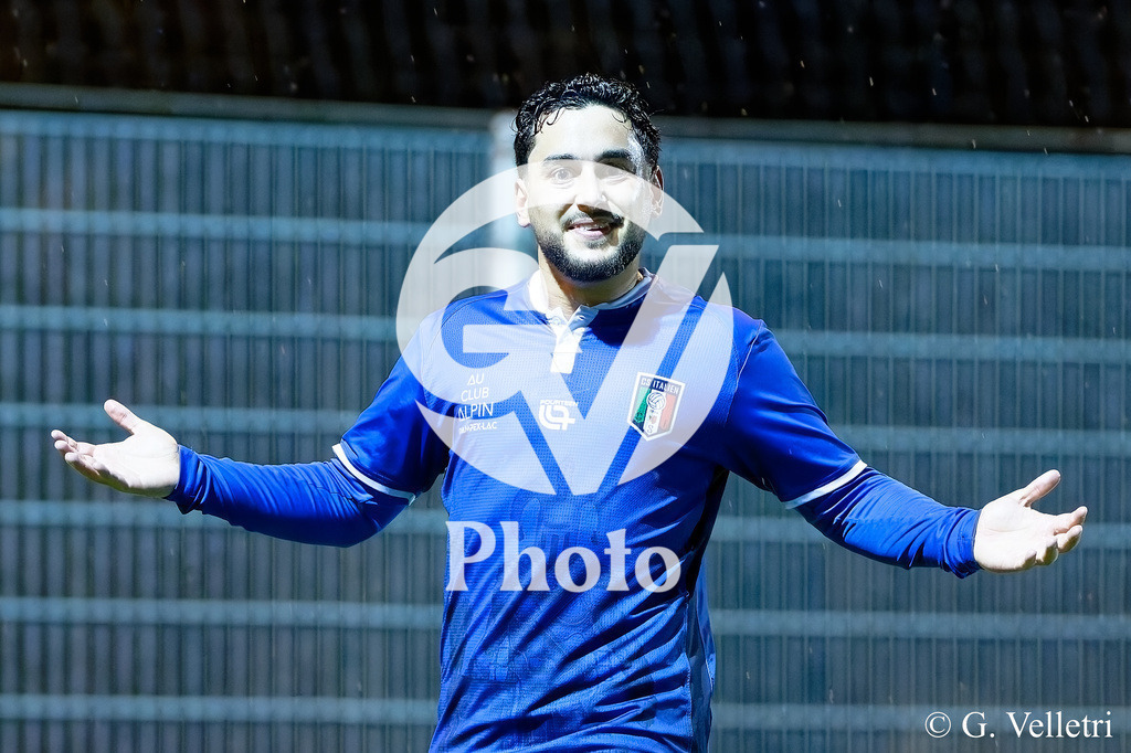 2eme ligue - CS Italien - USI Azzurri | Alessio Russo (27 CS Italien) célèbre après avoir marqué le second but de son équipe durant le match de 2eme ligue entre CS Italien et USI Azzurri au Stade du Bois-de-la-Bâtie à Petit-Lancy, Suisse