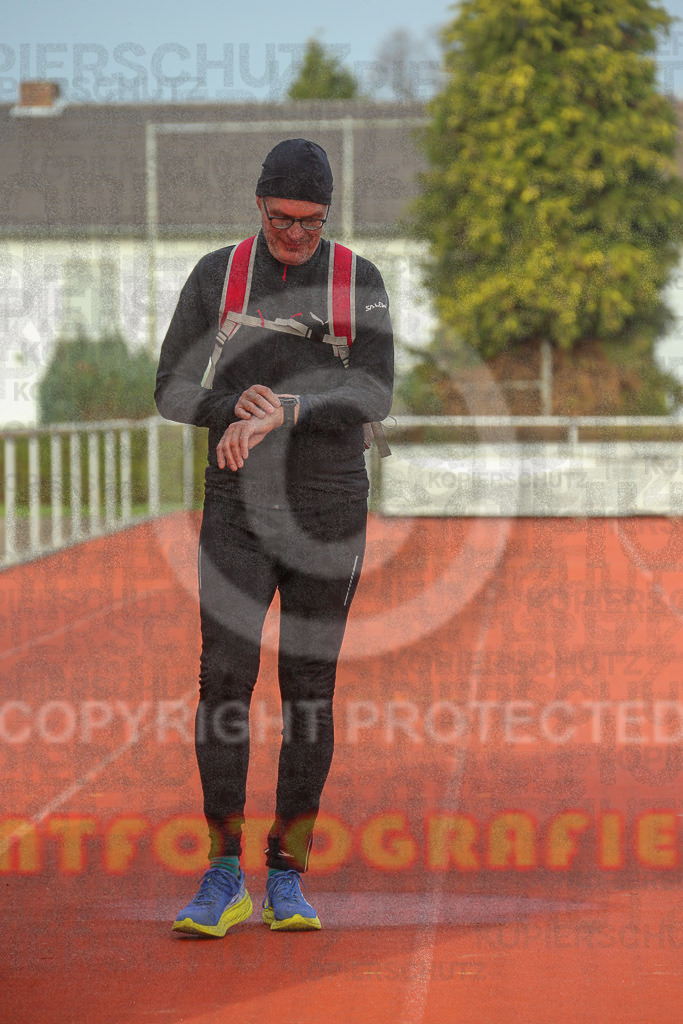 230129_1201_EX1_5412 | Sportfotografie im Rhein-Sieg Kreis, Köln, Bonn, NRW, Rheinland Pfalz, Hessen, etc. Unser Tätigkeitsfeld umfasst den Laufsport vom Volkslauf über den Marathon, Duathlon, Triathon bis zum Ultralauf wie Kölnpfad Ultra oder Schindertrail.