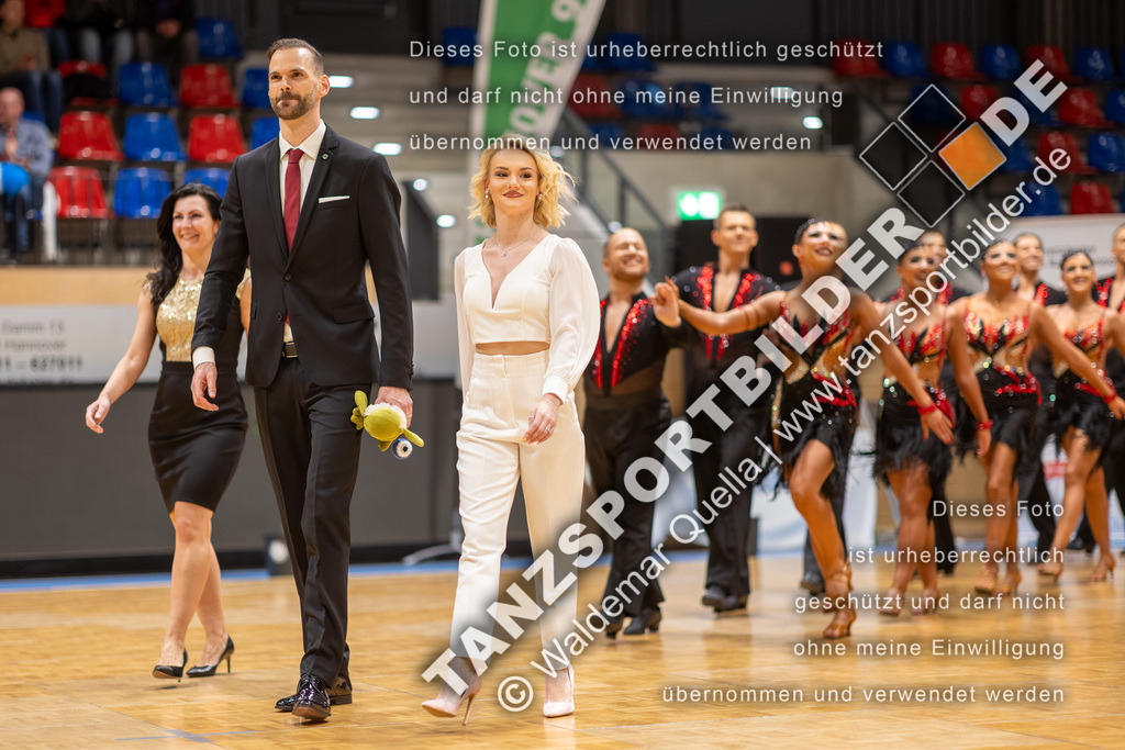 20260328-00031 | Hier finden Sie Tanz Bilder vom Latein und Standard Formationen tanzen. Sportbilder vom Tanzsport. Schöne Fotos und von Weltmeisterschaft, Europameisterschaft, Bundesliga, Regionalliga, Oberliga und Landesliga sowie von GOC Stuttgart, DanceComp, WM Bremen