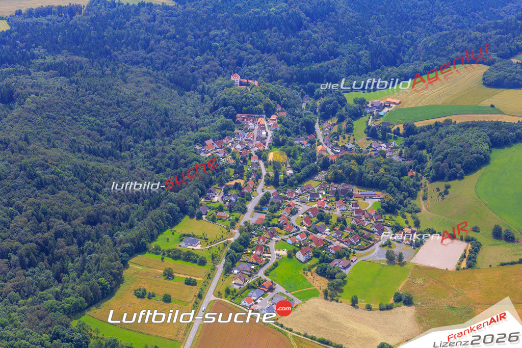 Die Luftaufnahme der Stadt Guttenberg wurde vom UL-Flugzeug heraus erstellt ( keine Drohne )- hohe Auflösung für beste Qualität