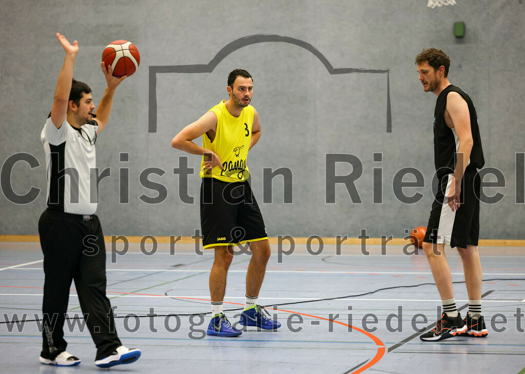 2022-12-04_046_SG_Poing_gegen_TSV_Muenchen_Ost_4 | Poing, Deutschland, 04.12.2022:
Basketball, Bezirksklasse 2021 / 2022, 8. Spieltag, SG Poing gegen TSV München Ost 4, Endergebnis: 37:65

Foto: Christian Riedel / fotografie-riedel.net