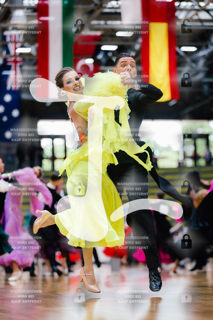 Hessen Tanzt WDSF International Open Standard 5th (86) Vladyslav Tsykhanovskyi _ Veronika Tsikhanovska (Schwarz-Weiß-Club Pforzheim)-2025-05-17-9241 | Webshop for digital downloads and prints of dance sport, event & show photographer Julian Link - Realisiert mit Pictrs.com