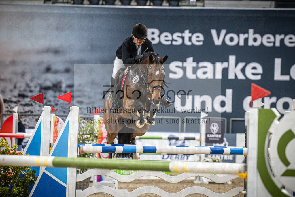 DOS_2232 | Entdecke hochwertige Reitturnierfotos von Foto Oger. Professionell, emotional und authentisch – jetzt Lieblingsmomente im Shop bestellen.Deutschlandweite Turnierfotografie. - Realisiert mit Pictrs.com