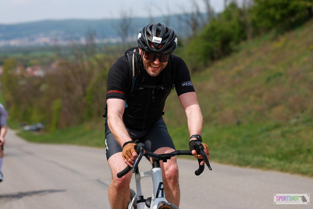 421_AR6_0367 | Neusiedlersee Radmarathon 2026@sportshot_your_pictrs #yourpictures#roadtowm2029 #nrm #neusiedlerseeradmarathon #neusiedlersee #neusiedlerseetourismus #burgenland #mörbisch #nrm26 #burgenlandtourismus #voglundco #poweredbyburgenlandtourismus #radsport #rad #marathon #ucigranfondo #visitburgenland #ucigranfondoworldseries