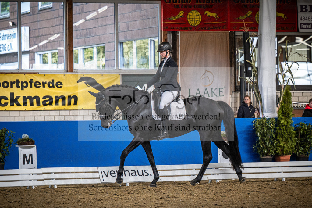 DOS_2754 | Entdecke hochwertige Reitturnierfotos von Foto Oger. Professionell, emotional und authentisch – jetzt Lieblingsmomente im Shop bestellen.Deutschlandweite Turnierfotografie. - Realisiert mit Pictrs.com