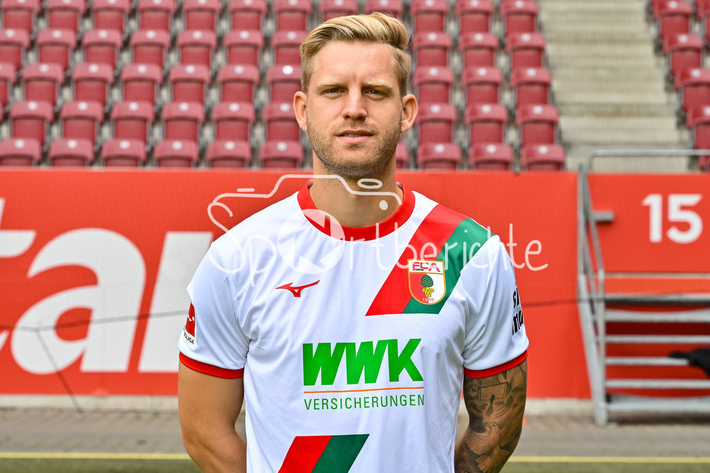 FC Augsburg 2025/26 | Arne MAIER / Einzelfoto / Freisteller / Media Day FC Augsburg: WWK-Arena am 06.08.2025