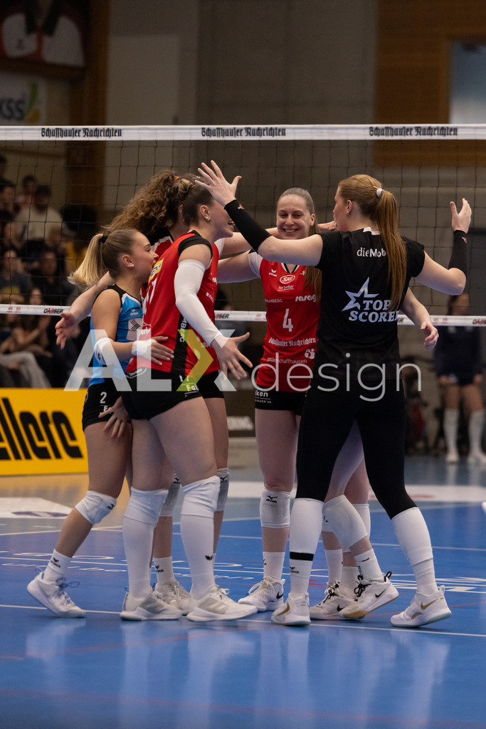 Volleyball I Frauen I Saison 2025-2026 I Volleyball NLA | Women I 1/2 Finals I  VC Kanti Schaffhausen - Sm'Aesch Pfeffingen I 22.03.2026 | VC Kanti Spielerinnenkreis - Realisiert mit Pictrs.com