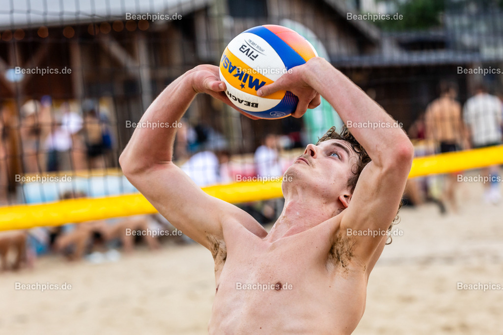 2024-00101185-Beach-Tour-Berlin-Brandenburg-A-Turnier | 01.06.2024; Berlin Foto: Gerold Rebsch - www.beachpics.de