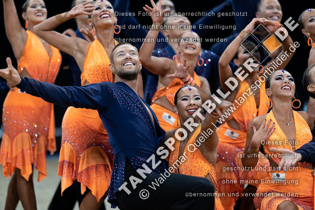 20230226-10895 | Hier finden Sie Tanz Bilder vom Latein und Standard Formationen tanzen. Sportbilder vom Tanzsport. Schöne Fotos und von Weltmeisterschaft, Europameisterschaft, Bundesliga, Regionalliga, Oberliga und Landesliga sowie von GOC Stuttgart, DanceComp, WM Bremen