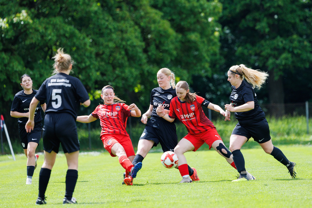 20260517-SGMHS-FCH_021 | SGM Hohenmemmingen/Sontheim vs. 1.FC Heidenheim 1846 II, Fußball, Frauen, Bezirksliga Meisterrunde, 2025/2026, 4. Spieltag, 17.05.2026 in Sontheim, Rasenplatz 1(Foto: Michael Bulling) - Realisiert mit Pictrs.com