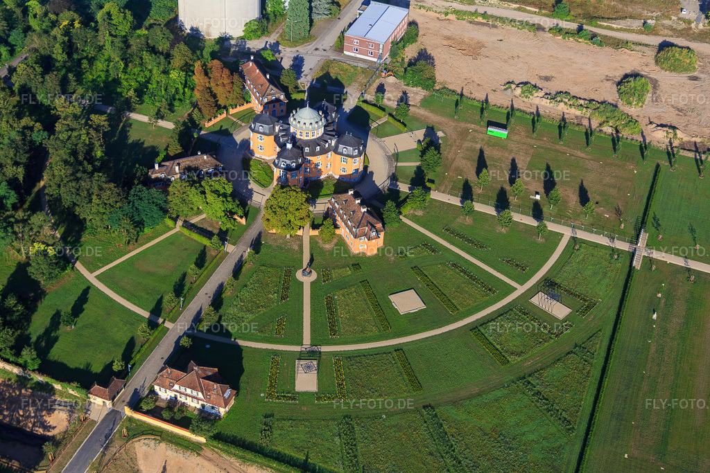 Luftbild: Eremitage Waghäusel in Waghäusel im Bundesland Baden-Württemberg in Deutschland. – Foto: IMG_092397.jpg vom 01.08.2016 durch Werner Riehm/FLY-FOTO.de – Auflösung des Originals: 5472 x 3648 px – Link zu der der Hirsch & Wölfl GmbH - Link öffnet in neuem Fenster