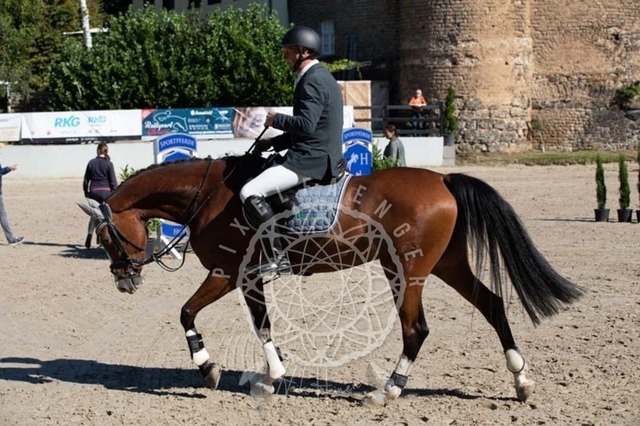 2B4A0490 | pixelfaenger - Realisiert mit Pictrs.com