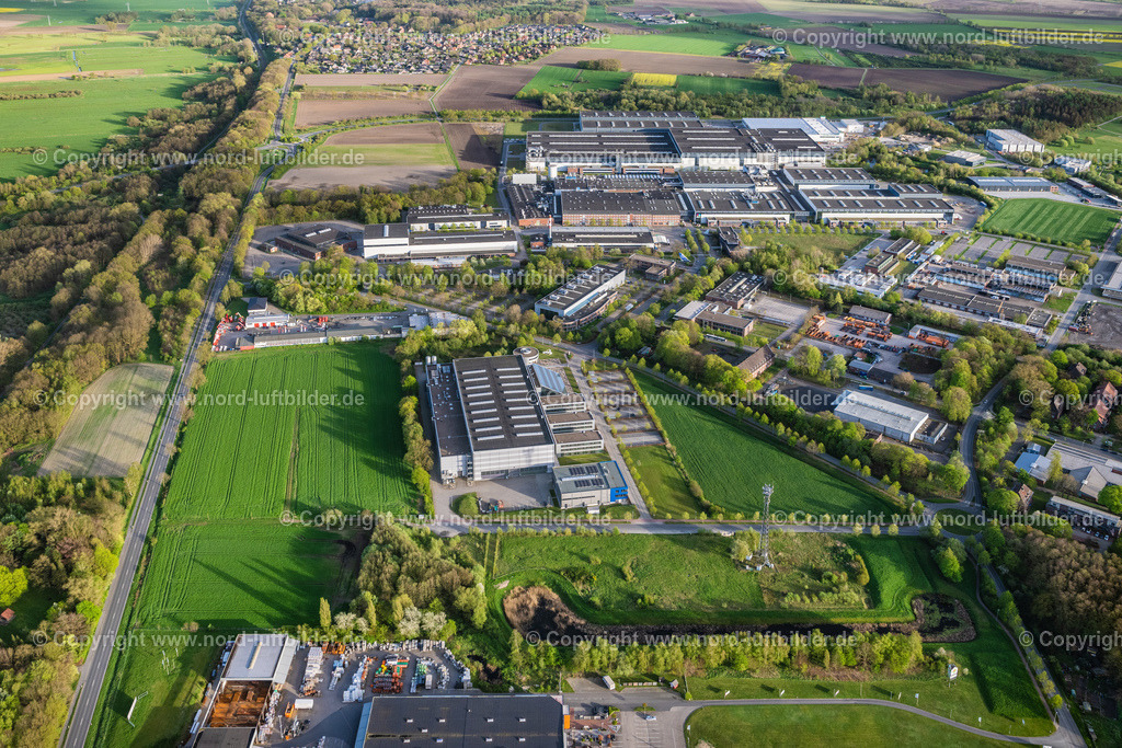 Stade_CFK_Nord_ELS_1277140424 | STADE 14.04.2024 Firmengelände der CFK Nord mit Hallen, Firmengebäuden und Produktionsstätten im Ortsteil Ottenbeck in Stade im Bundesland Niedersachsen, Deutschland. // Company grounds and facilities of CFK Nord in the district Ottenbeck in Stade in the state Lower Saxony, Germany. Foto: Martin Elsen