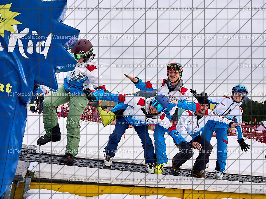 ALP5184_Schischule Haginger_Semesterkurs_im Skikindergarten | (C)FotoLois.com, Alois Spandl. Schischule Haginger, Semesterkurs-Abschlusstag mit Rennlaufbewerb, Fr 9. Februar 2024.