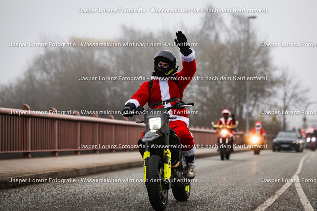 X-Mas Ride I Kiel I 2025 | Jasper Lorenz Fotografie - Realisiert mit Pictrs.com