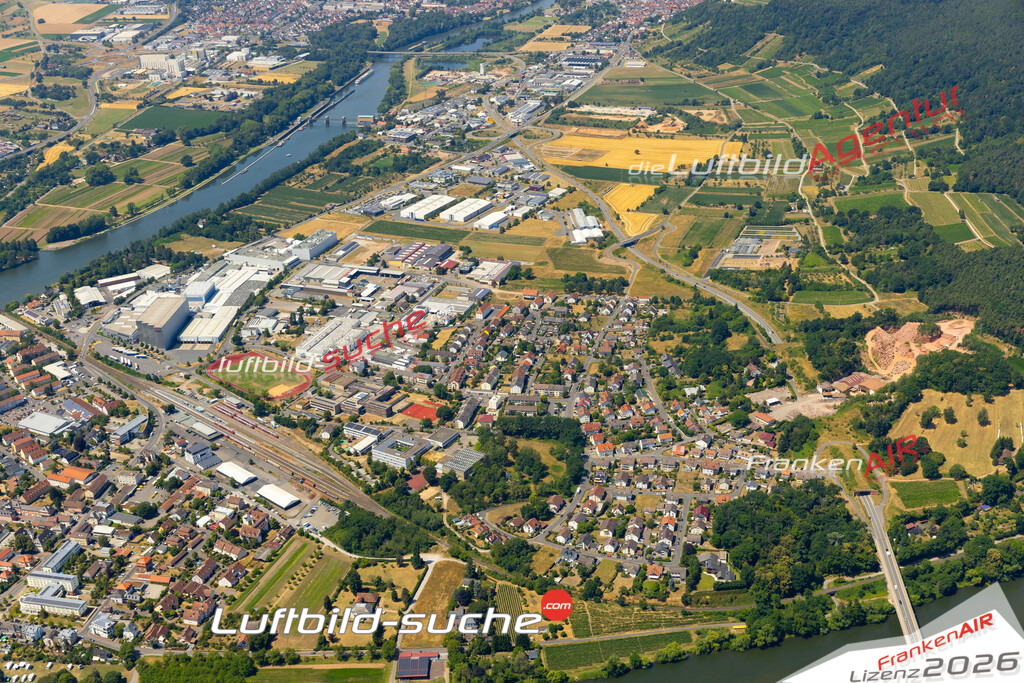 Das Luftbild zeigt :  Miltenberg - Die Luftaufnahme wurde 2023 vom UL-Flugzeug aus erstellt ( keine Drohne ) - Hochauflösende Luftaufnahme - Für grossformatige Ausdrucke geeignet. Die Geschenkidee !Mit Lizenz und Bildrechte bestellbar