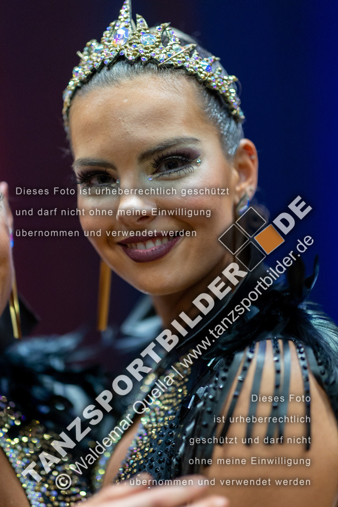 20230114-14824 | Hier finden Sie Tanz Bilder vom Latein und Standard Formationen tanzen. Sportbilder vom Tanzsport. Schöne Fotos und von Weltmeisterschaft, Europameisterschaft, Bundesliga, Regionalliga, Oberliga und Landesliga sowie von GOC Stuttgart, DanceComp, WM Bremen