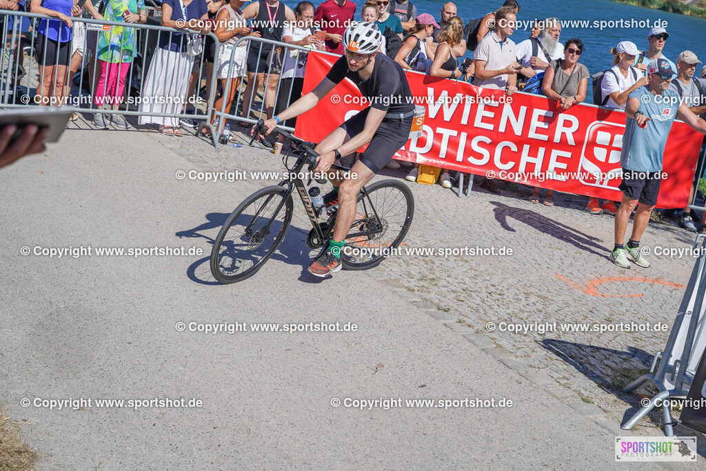 DSC00969 | Vienna Triathlon 2024                                        P3 Event                                                             #yourpictrs #sportshot_your_pictrs                 @Sportshotphotography                                     Photo Credit: www.sportshot.de