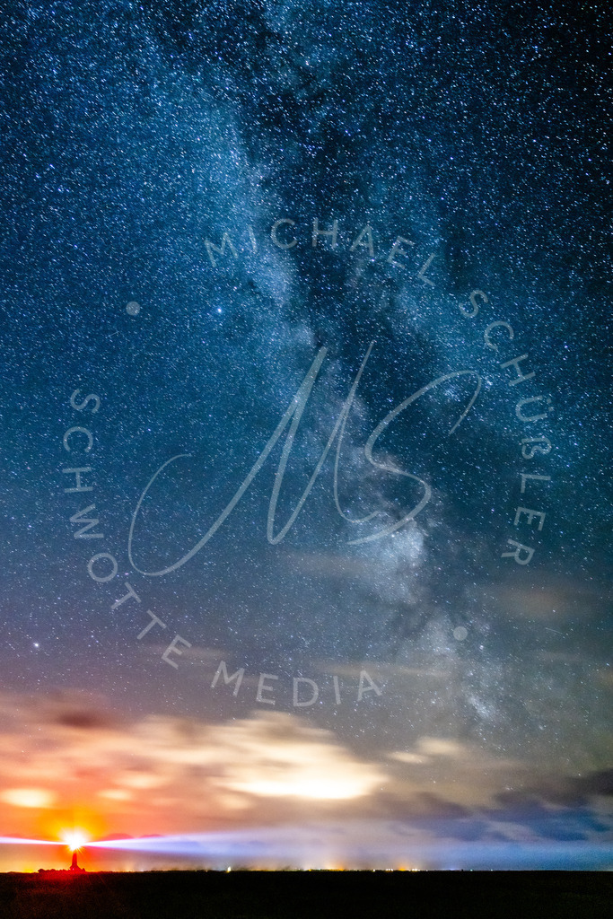 2021-08-14 Leuchturm Milchstrasse Sterne Perseiden - 006 | Schwotte Media - Realisiert mit Pictrs.com